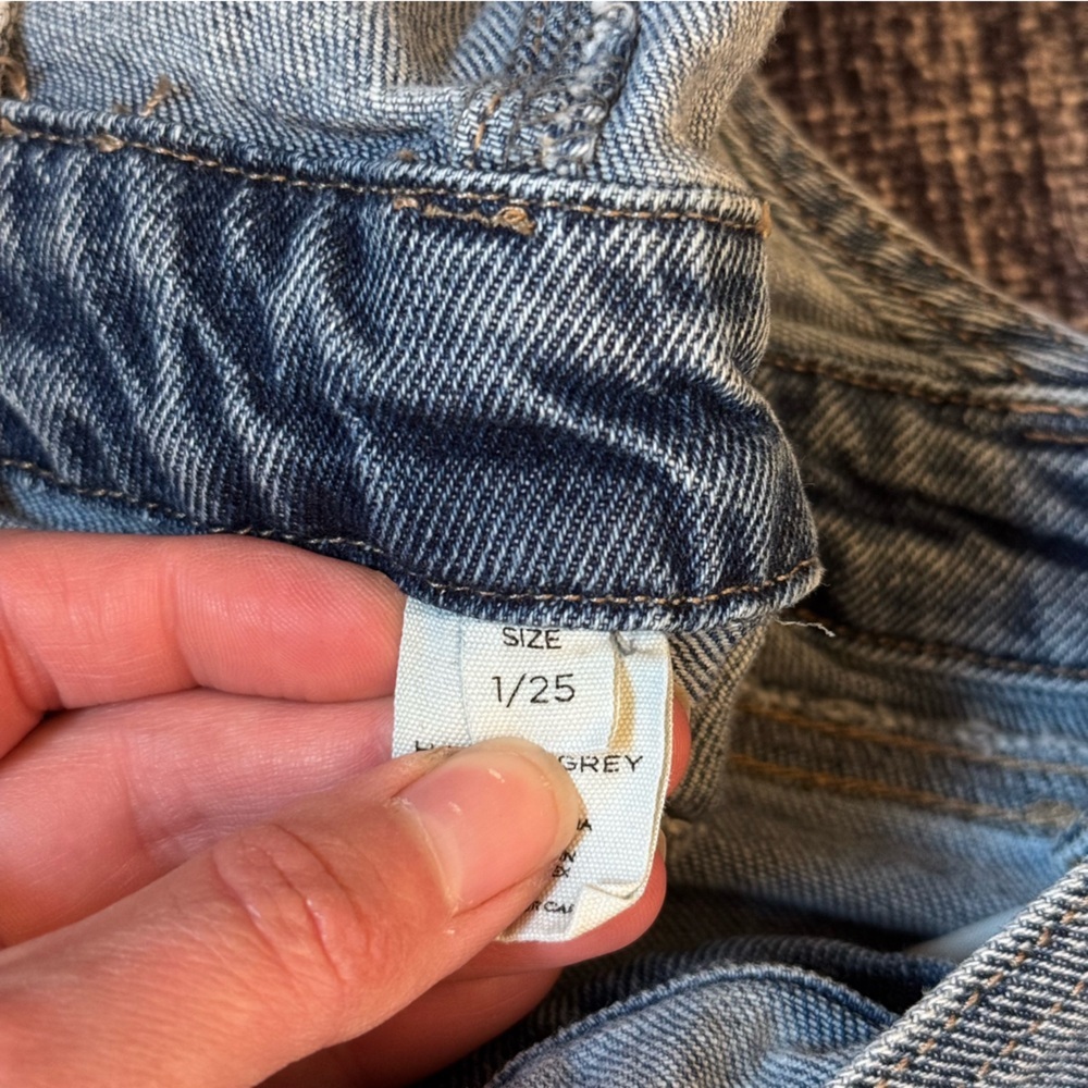 Happily Grey Overalls Medium Wash Denim Raw Hem Women’s Size 1/25 30” Inseam - Picture 10 of 13